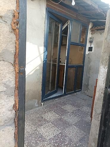 Binəqədi qəsəbəsi mərkəzə, dayanacağa yaxın 2 otaqlı oddelni əşyali — 3