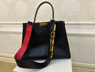 qızıl kəmər: Çiyin çantası, Fendi, Yeni — 1