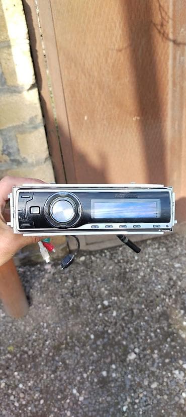 Pioneer 7950 aux usb coystik işləkdir. Disk yeri istifadə etməmişəm