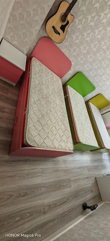 masa mebel: Oğlan və qız üçün, 2 təknəfərlik çarpayı — 1