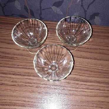 Mətbəx aksesuarları: Qedimi murebbe ve ya dondurma qabi.3 ededi 10m — 2