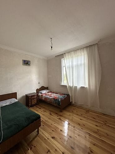 evlee: Satılır: 2 otaqlı həyət evi (fotoşəkillərdə) - Geniş dəhliz, taxta — 6