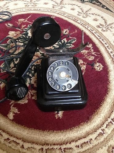Qedimi telefon