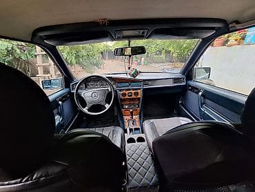 yan guzgu s: Mercedes-Benz 190 (W201) sedan - Kuzov: 4 qapılı sedan, tünd — 10