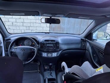 ceşqa maşını: Hyundai Elantra: 2 l | 2008 il Sedan — 8