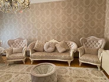 pufik divan: Divan kreslo. 500azn pufikle bir yerde. İdeal veziyyetde ünvan — 1