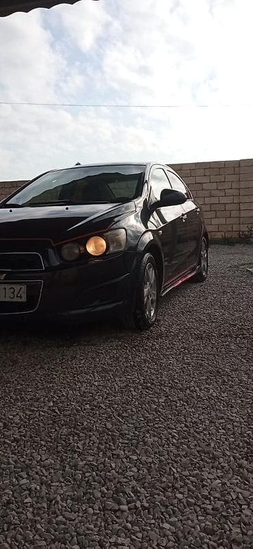 chevrolet aveo: Chevrolet Aveo sedan - Korpus: 4 qapılı sedan, qara rəng, kuzov — 4