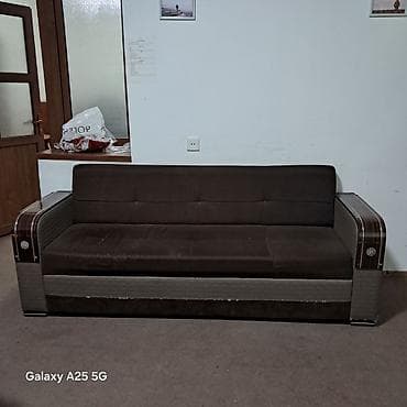 Ofis dəst mebeli: Ofis mebel dəsti - Qaranlıq taxta rəngində L- və T-formalı böyük iş — 10