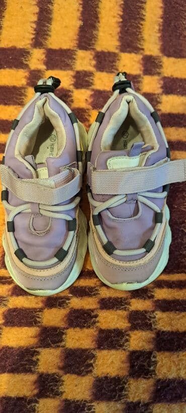 24 saat baytarliq: Krossovka, Qız üçün, 29 — 1