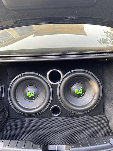 Avtomobil üçün tam audio sistemi - Subwooferlər: Baqajda portlu