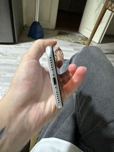 samsung note 9 qiymeti bakida: IPhone SE 2020, Ağ, Qırıq — 6