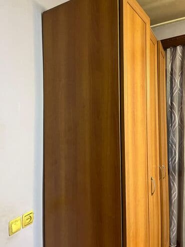 Dolablar: Açılan, 3 qapılı Düz dolab, Qarderob, paltar dolabı — 3