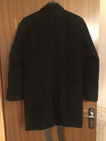 kişi ucun klassik qara kostyum: Kishi paltosu. Teze kimidi. Razmer M L — 2