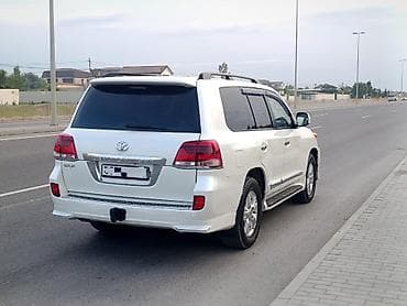 Nəqliyyat: Toyota Land Cruiser: 4 l | 2012 il Ofrouder/SUV — 2