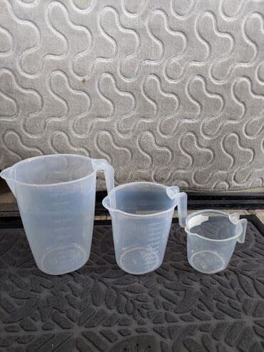 Mətbəx aksesuarları: Ölçü qrafinləri dəsti – şəffaf plastik, tutacaqlı və tökmə ağızlı - — 3