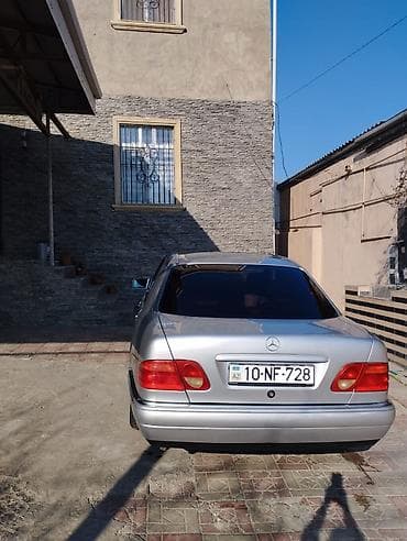 masım: Mercedes-Benz E 200: 2.5 l | 1997 il Sedan — 7