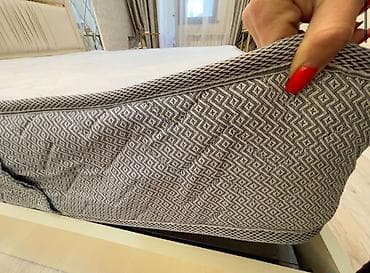 İdeal təzə vəziyyətdə matras satılır. - Ölçülər: uzunluq 2 m, eni — 4