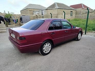 bmw 320i 2000: Mercedes-Benz C-Class: 1.8 l | 1996 il Sedan — 10