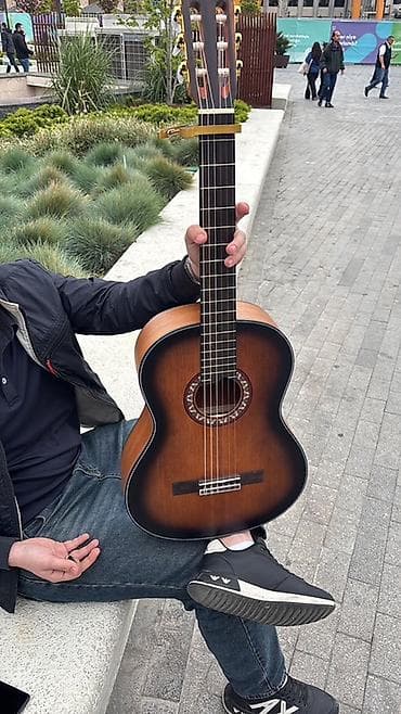 gitara simi: Klassik akustik gitara seti - Korpus: tam ölçülü klassik korpus — 5
