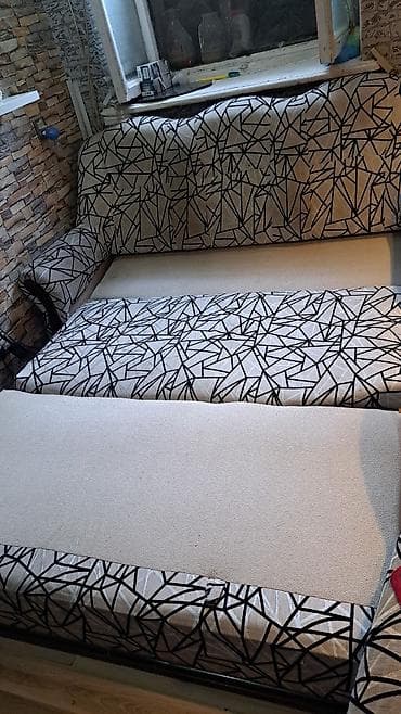 divan krislo: Çəkilişdə təqdim olunan mebel dəsti: - Açılıb-yığılan divan və uyğun — 1