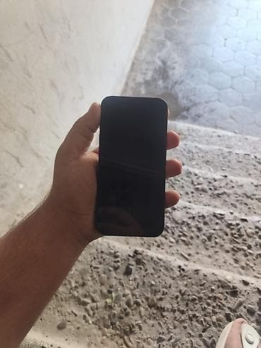 iphone 11 peo: IPhone 13, 128 GB, Midnight — 2
