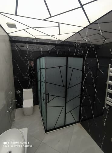 Şüşə duş kabinası müasir vanna otaqları üçün nəzərdə tutulmuşdur