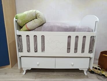 Oğlan və qız üçün, Dördbucaq, Beşik, Dəst ilə, Matrassız, Yellənmə mexanizmsiz