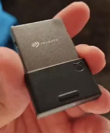 sony adapter: Xbox Series S // 2 jostiklə + xbox məxsus olan 1 tb yaddaş kartı ilə — 2
