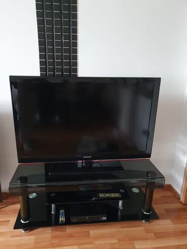 tv tuner satilir: Tv ve stend,tuner birlikde 500 azn,problemsiz temiz iwlek veziyetde — 1