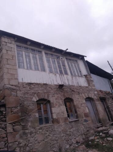 mingecevirde satilan heyet evleri: 2 otaqlı, 11 kv. m, Kredit yoxdur, Orta təmir — 4