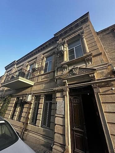 Mərkəzdə yerləşən hazır HOSTEL biznesi satılır. Əsas üstünlüklər: - — 1