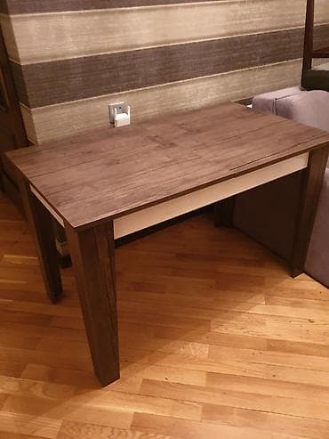 qedimi stol: Masa və 4 oturacaq satılır. Masa açılandır. Qiyməti 200 manat — 1