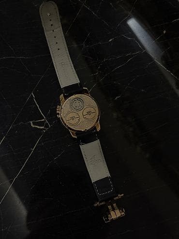 moskva univermagi qizillar: İşlənmiş, Qol saatı, Swiss — 3