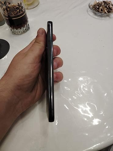 Samsung Galaxy S22, rəng - Qara, Barmaq izi — 2