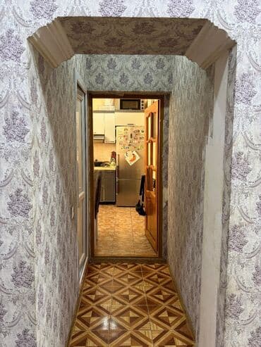 двухкомнатные новостройки в баку: Geniş və işıqlı mənzil interyeri - Uzun, geniş dəhliz: LED tavan — 7