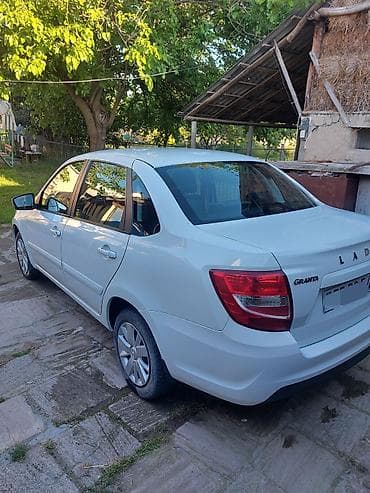 honda civic katalizator: VAZ (LADA) Granta: 1.6 l | 2019 il 41000 km Sedan — 5