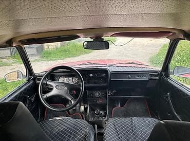 qezalı maşın: VAZ 2107 sedan - Kuzov: 4 qapılı sedan, qırmızı rəng - Mühərrik — 10