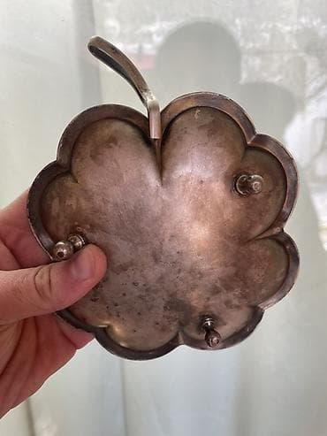 bagima qablar: Dördyarpaq yonca formalı metal sini/mişar qabı - Material: üzərində — 5