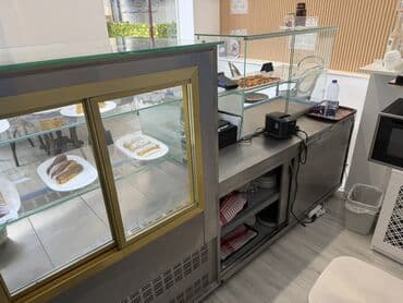 salon vitrinleri: Soyuduculu vitrin – kafe və qənnadı məhsulları üçün - Ön şüşəli — 4