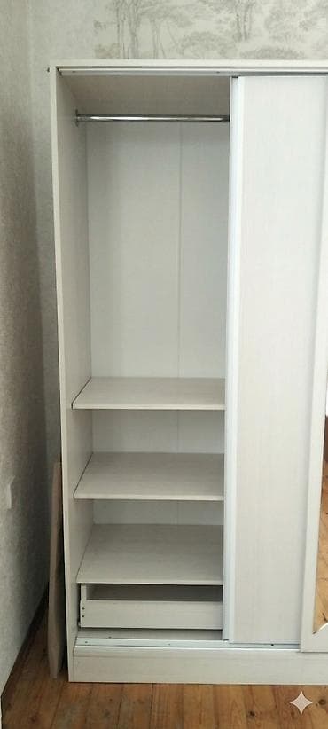 wkaf: 📌Təcili satıram📌 çox az istifadə olunub 📌Ağ rəngdə sürgülü qapılı — 3
