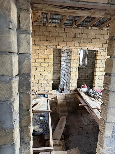 Sumqayit Arxiv idaresinin arxasi. 76-cı məhəllə. Satış üçün yarımçıq — 5