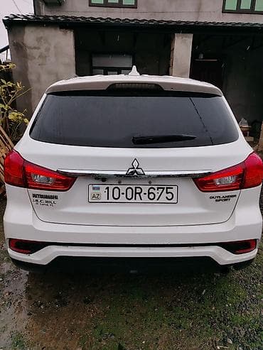 avito az: Mitsubishi Outlander ağ rəngli kompakt krossover. Xarici: - Zərif — 5