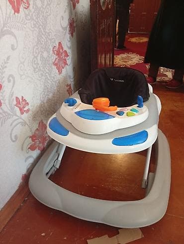 Tibbi maskalar: Uşaq gəzdirəni (walker) - Rənglər: boz-ağ gövdə, mavi dekor — 1