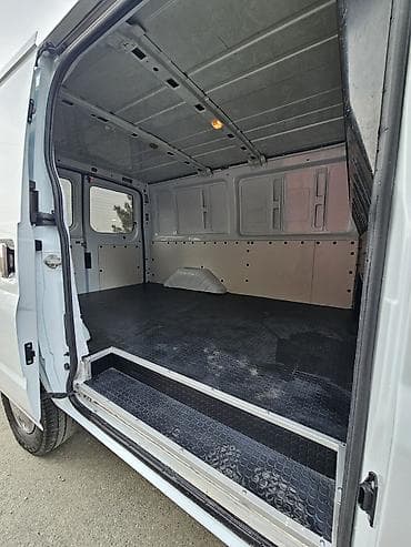 lamborghini satışı: Ford Transit: 2.4 l | 2008 il 150008 km Van body type — 9