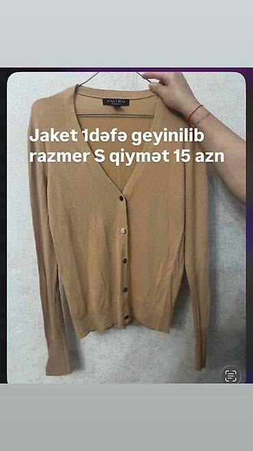 Юбки: - Amisu markalı qadın kardiqanı: açıq qəhvəyi rəng, V-yaxa, 4 düyməli — 1