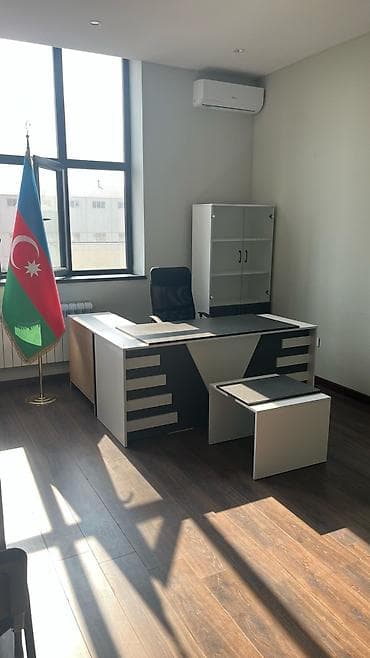 yazili sepler: Yeni, Müdir üçün, Künc masa — 1