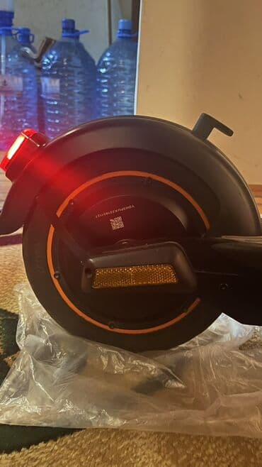 Kitablar və jurnallar: Yadea KS 5 PRO Çox az işlənmiş Elektrikli Skuter. Maximum sürət- 35 — 5