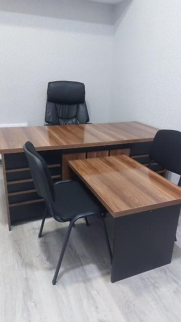 Мебель: Ofis mebel dəsti - L-şəkilli iş masası: Təbii qoz rəngində — 1