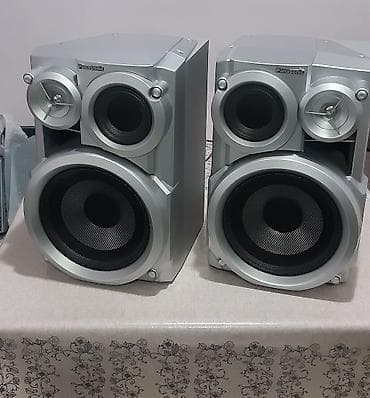 Musiqi mərkəzi,dinamiklır.Akustik kolonkalar "Panasonic".Əla