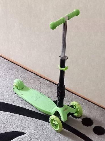 scooter az: Uşaq skuterı – 3 təkərli, yaşıl - Sükan: T‑formalı, rezin sürüşməyən — 1